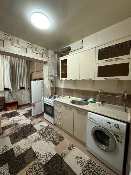 Срочно сдаю 2-х комнатную квартиру.Для семейной пары с одним — фото 2