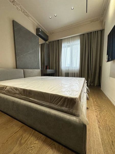 Квартира с шикарным современным ремонтом, выполненным в акту — фото 2