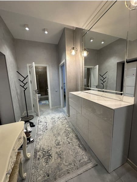 Сдаётся квартира полностью укомплектована с <br />
дизайнерс