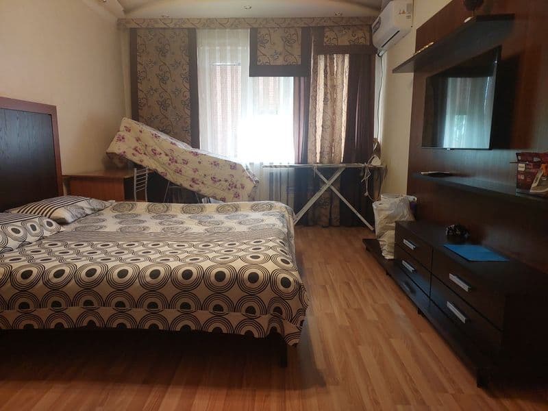 Сдам свою однокомнатную квартиру м. Ойбек , недалеко от Госп