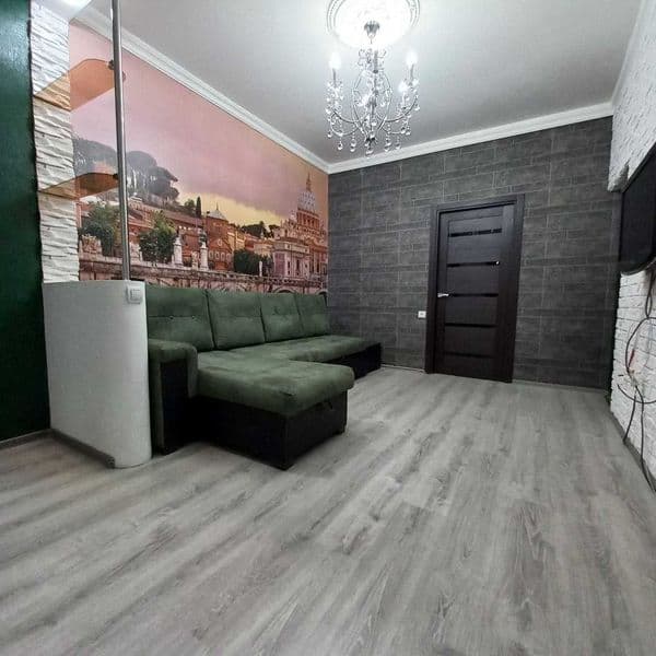 [2ЧИ: 001]<br />
<br />
2 комнаты • 50 м² • 2/4 этаж<br />
< — фото 3