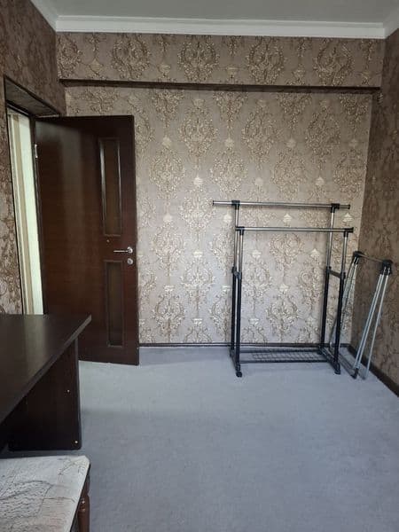 Рядом находится метро школа детский сад поликлиника остановк — фото 3