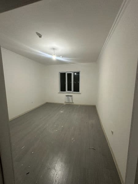 Квартирада гилам, кухонный мебель,, кир ювадиган машина бор, — фото 3