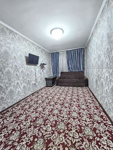 Chilonzor 24 kvartalda 1 xona uy oilaga yoki bollarga qizlar