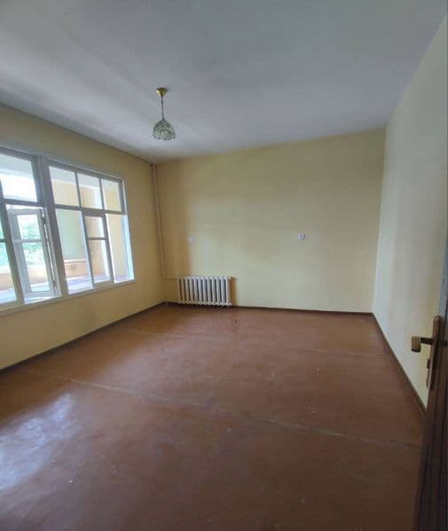 Район - Алмазарский<br />
Ориентир - Ровд<br />
Комнат - 2<b