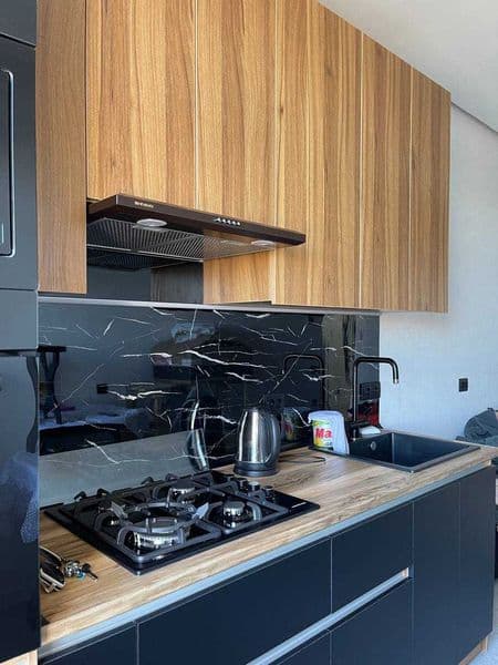 Район: Мирзо-Улугбекский<br />
Адрес: Массив Ялангач<br />
О