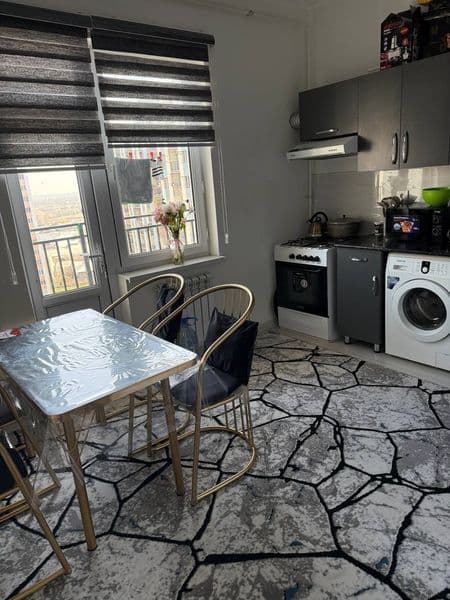 Срочно. <br />
Кизларга квартира<br />
Яшнобод Олмос махалла