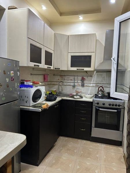 Tel: +99893 871 2878. Ko'chib yurish jonga tegdimi 2ta  yoki