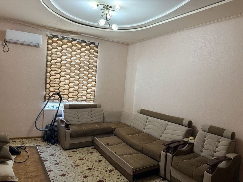 Shayhontohur tumani Moljal, Chorsu metrosi Chorsu bozoriga p