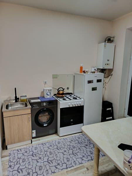 Сдам квартиру в аренду, все подробности по телефону. <br />
