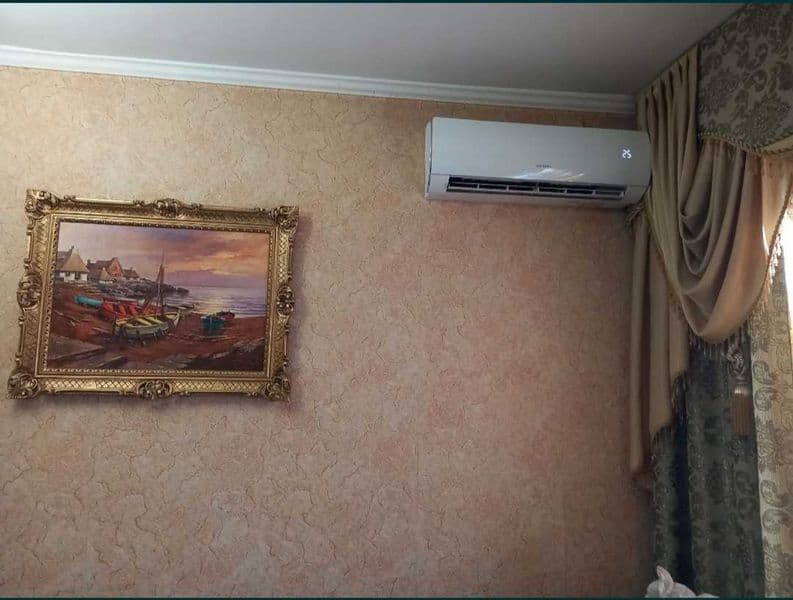 Комната чистая , отдельная , светлая ,двухспальная кровать , — фото 2