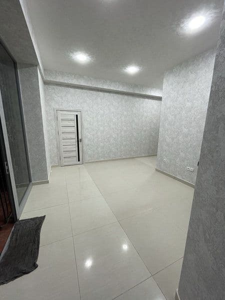 Срочна сдаётся в аренду 1 этаж 60 кв м ориентир против стади — фото 2