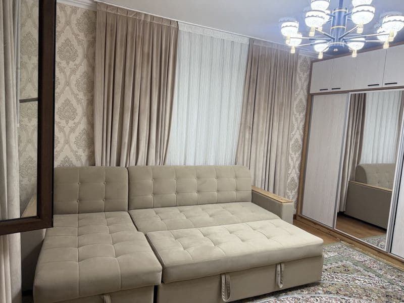 Юнусабад -4 сдаётся отлично однокомнатная квартира переделан