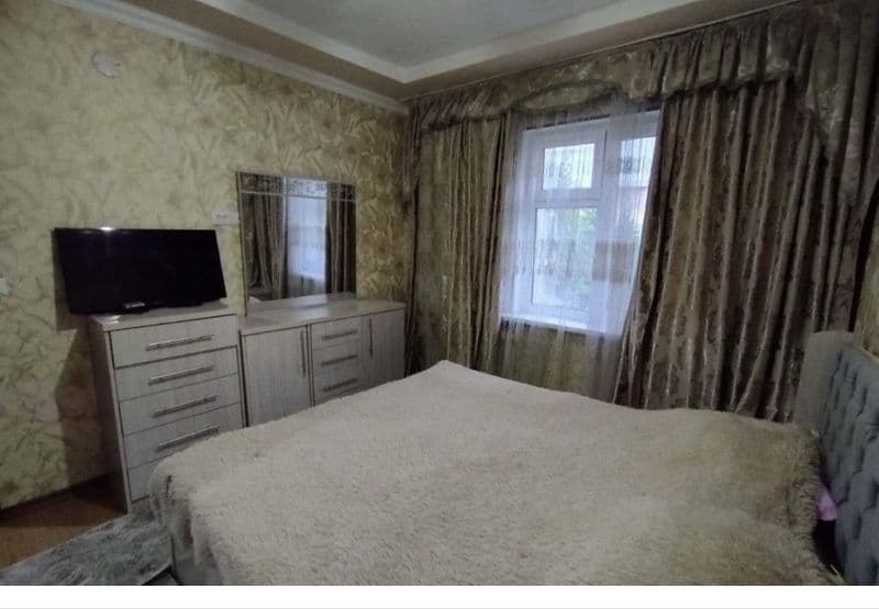 Arenda Feruza Olma<br />
2/3xin<br />
2-etaj<br />
4-etajk<b