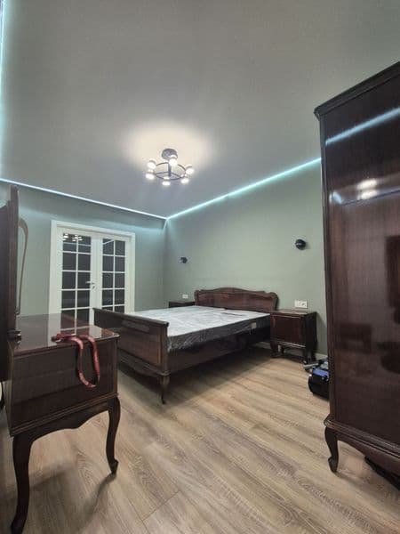 Сдаётся 2/4/4 с новым ремонтом, мебелью и техникой ( холодил — фото 3