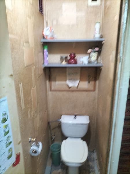 Срочно! 1 большая комната меблированная, туалет,ванна,кухня, — фото 4