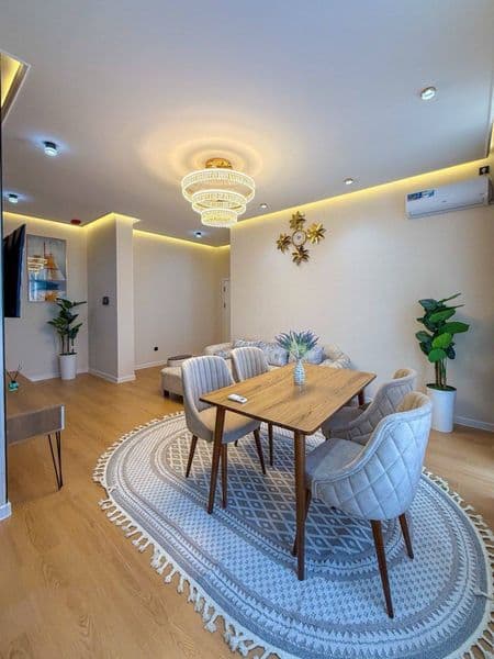 Сдаётся 2-комнатная квартира, 55 м², 8 этаж из 10. Имеется б — фото 2