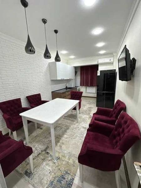 Сдаётся шикарная 3-комнатная квартира <br />
<br />
• Район: