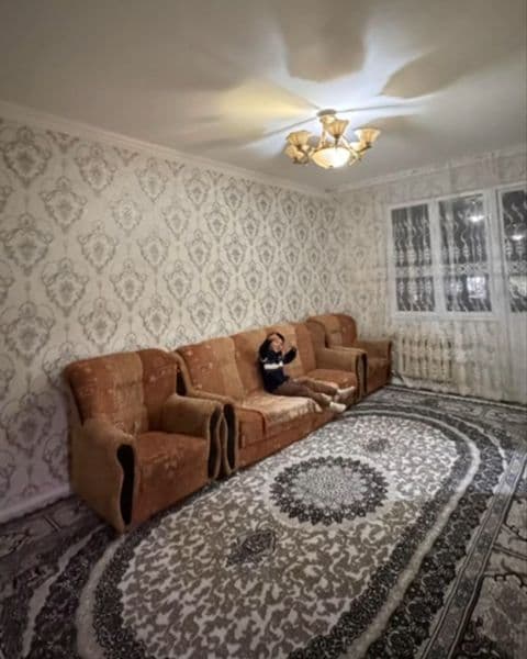 Чилонзор 11 квартал<br />
Aл хоразмий крук<br />
2/хона 2/эт
