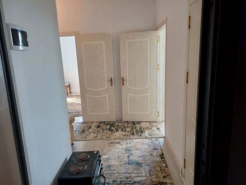 2,3ta qizga ijaraga uy. 1xina beriladi. Hazyayka (1ta) bilan