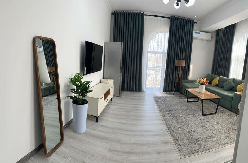 М Улугбек район<br />
Центр Луначарского<br />
2 хона 4 этаж