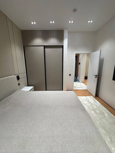 Новостройка<br />
Ор.р: нехт<br />
#Комната_2<br />
Этаж: 5<