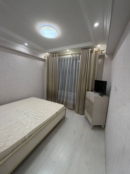 Sergeli moshina bozor yangi dom 2 xona 6 etaj hamma sharoiti