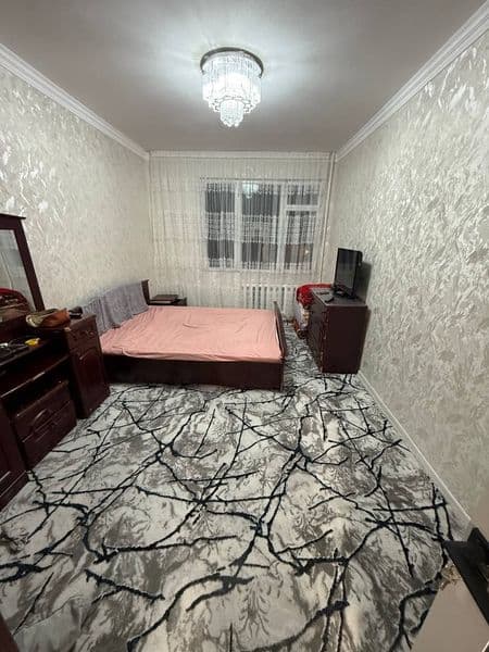 2хона 2 етажда 4 етажли дом. <br />
Ремонт ало. <br />
Шарои