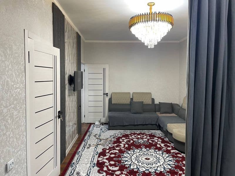 Yunusobod 7 kvartal alfraganus universitetidan 50 mt , davla