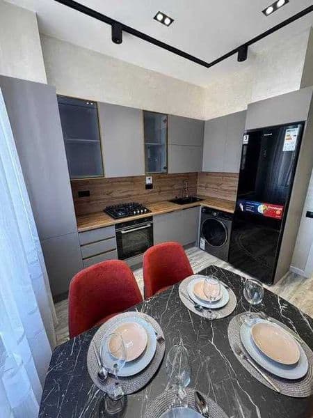 Сдаётся шикарная 3-комнатная квартира в Новостройка<br />
<b — фото 4