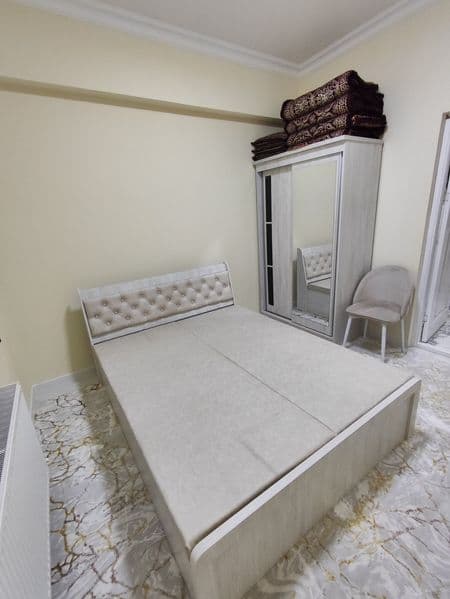 Bekbaraka dom 2 xonali uy oilaga beriladi.<br />
Uy 1 apreld