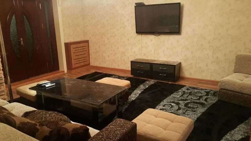 Сдаётся в аренду 2х комнатная квартира в центре города на Як