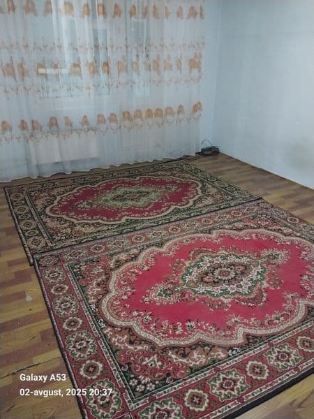 Kvartira<br />
<br />
3 xonalik dom 85m.kv<br />
1 ta xonasi