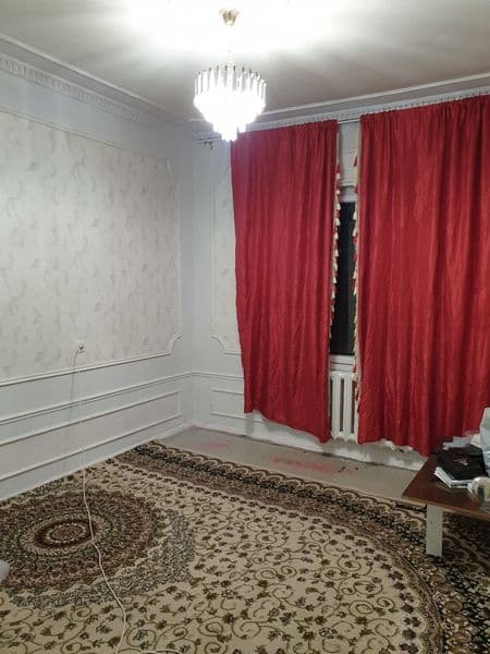 Sergeli 8A  3ta qiz yoki ayollarga 1ta hona beramiz quyamiz 