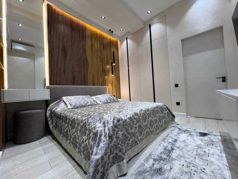 • Тип жилья: Новостройка<br />
• Комнат: 2<br />
• Площадь: 