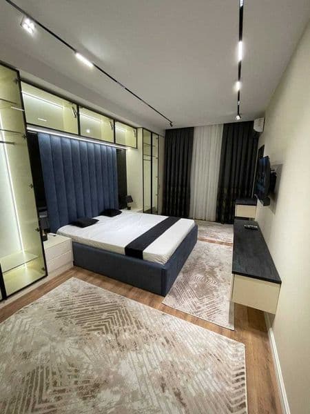 [УА:0126]<br />
Уважаемые гости и жители Ташкента, рады пред