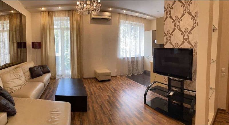 Сдаётся квартира на метро Ойбека<br />
#Ориентир - Gosty<br 