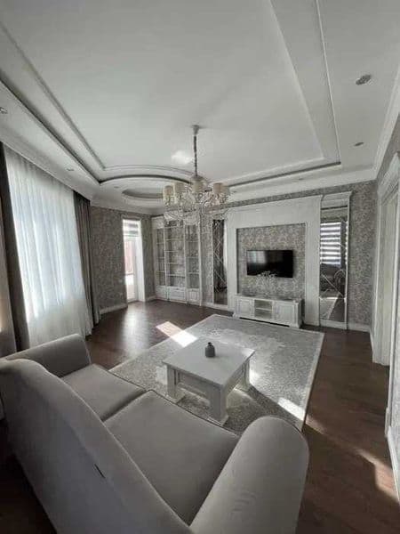 К вашему вниманию рады представить 3х комнатную квартиру на 