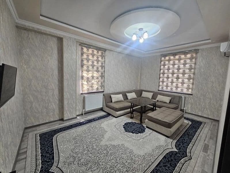 Аренда шикарная 2-комнатная квартира в Метро<br />
<br />
Ра