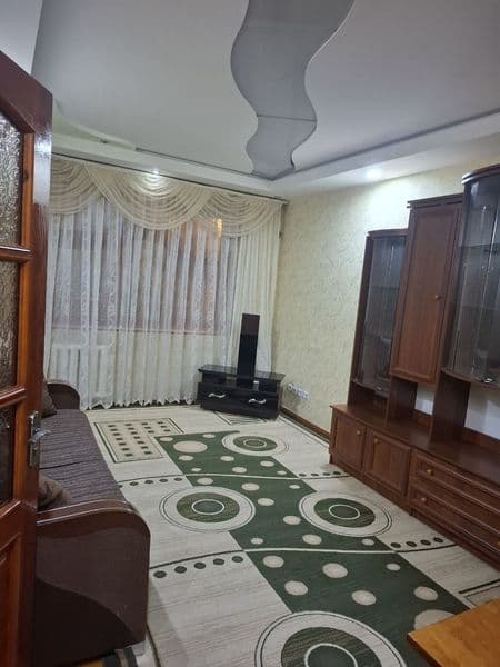 Юнусабад -8 сдаётся отличная 3х комнатная квартира с обстано