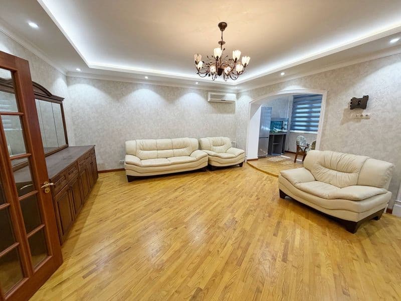 Аренда 900$<br />
3/4/4<br />
Общая площадь: 95 м2<br />
2 с — фото 2