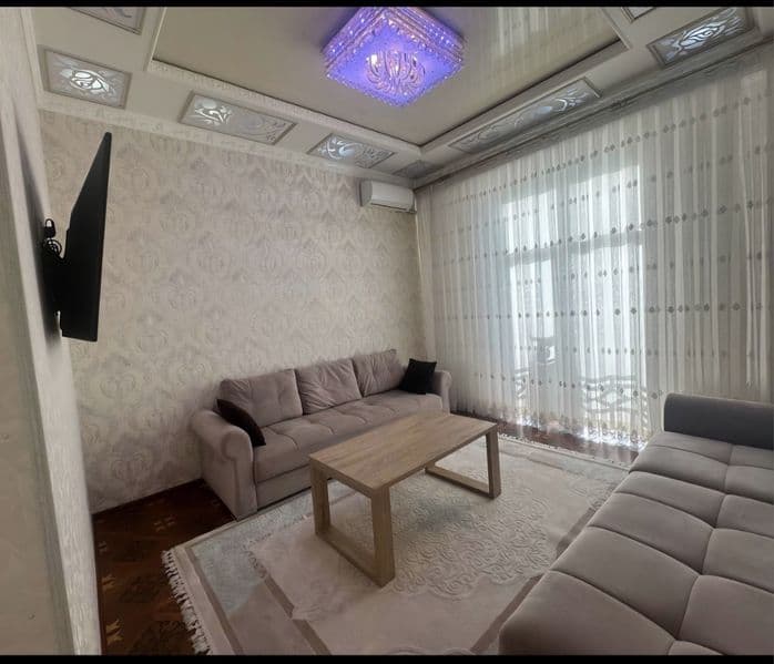 Есть зеленая зона с охраняемой двором и парковкой. Авторский — фото 3