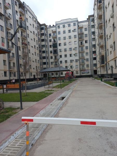 Сдается двух комнатная квартира в аренду на долгий срок с ре