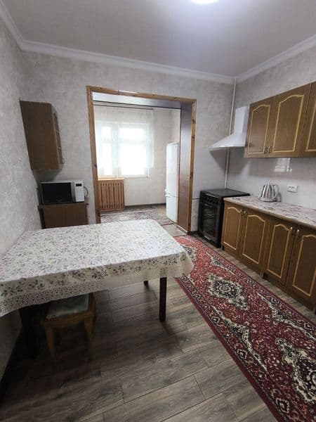 Сдаëтся чилнзр Цквартал 3комнат  3этаж   90квадрат Дом Банко