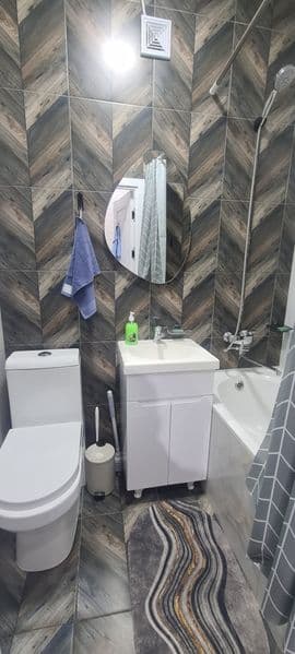 Сдам Кв-2ком/2/4.<br />
Балкон 1,5 ×3.<br />
Комнаты раздель — фото 5