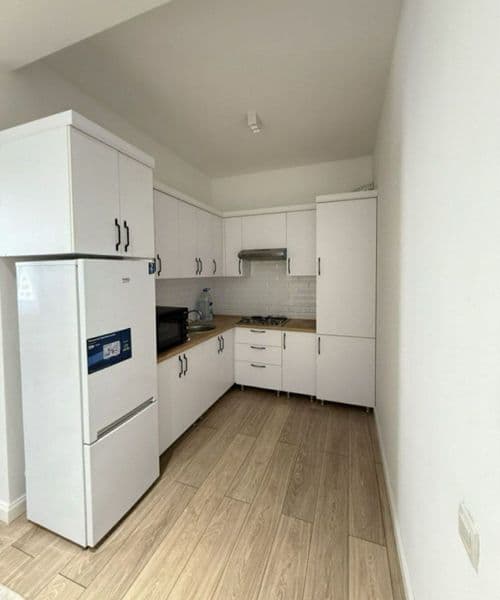 Sergeli moshina bozorni orqasida 3xonali uy ijaraga beriladi