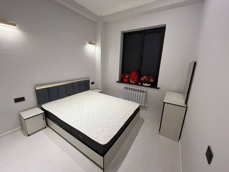 Sergili rayoni <br />
Xonabod Avenue <br />
42-m2 kvadrat <b