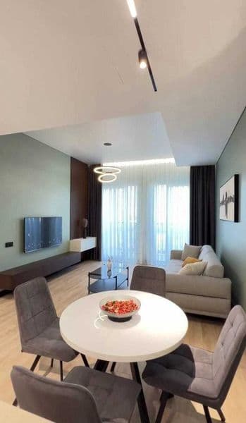 К вашему вниманию рады представить 2х комнатную квартиру на 