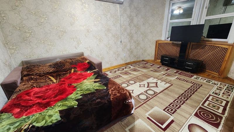 Чилонзор -15 квартил 3-хона оила узок мудатга ижарага берила