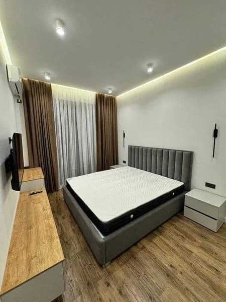 Shayhontohur tumani Moljal, Chorsu metrosi Chorsu bozoriga p